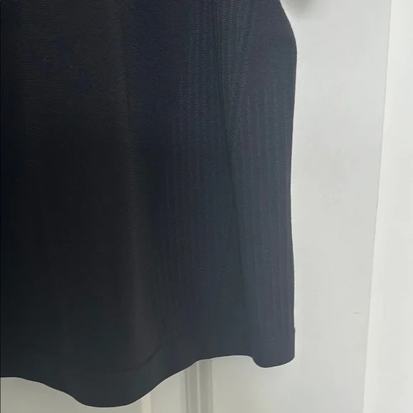 All in Motion Black Relaxed Workout Tee - Picture 4 of 4